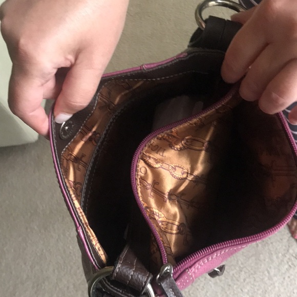 Tignanello Wine Handbag/shoulder/crossbody purse - Picture 11 of 13